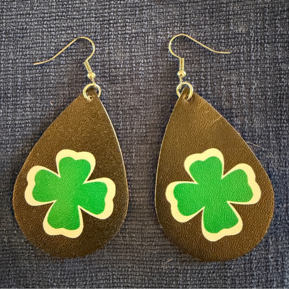 Green Shamrock Teardrop Earrings